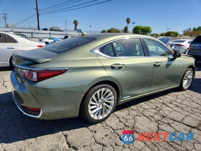 Trzecie zdjęcie samochodu z tyłu: 2019 LEXUS ES 300H VIN:JTHB21B12K2038284 - miniatura