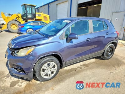 2018 CHEVROLET TRAX LS 3GNCJKSBXJL185366 - główne zdjęcie licytacji z USA - miniatura