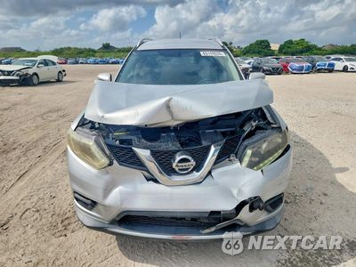 Piąte zdjęcie samochodu w środku: 2016 NISSAN ROGUE SV VIN:KNMAT2MT1GP616335 - miniatura