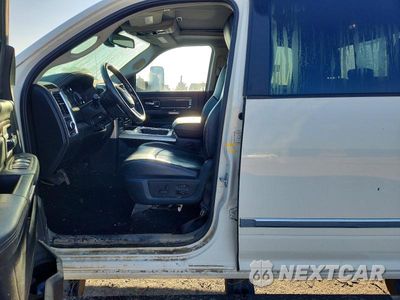 Zdjęcie 12 z 13 samochodu: 2018 RAM 2500 LARAMIE VIN:3C6UR5KJ1JG382571 - miniatura