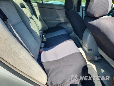 Zdjęcie 10 z 12 samochodu: 2004 TOYOTA CAMRY LE VIN:4T1BE32K04U806330 - miniatura