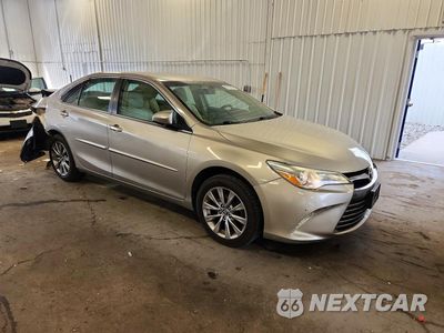 Czwarte zdjęcie samochodu z boku: 2017 TOYOTA CAMRY XLE VIN:4T1BF1FK8HU280076 - miniatura