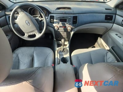 Zdjęcie 8 z 12 samochodu: 2009 KIA OPTIMA LX VIN:KNAGE228995311678 - miniatura