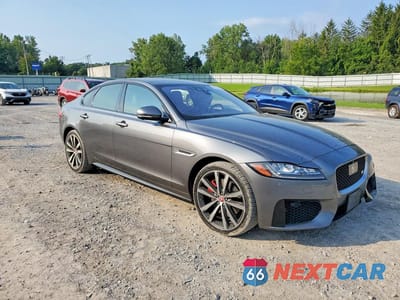 Czwarte zdjęcie samochodu z boku: 2016 JAGUAR XF S VIN:SAJBM4BVXGCY19086 - miniatura
