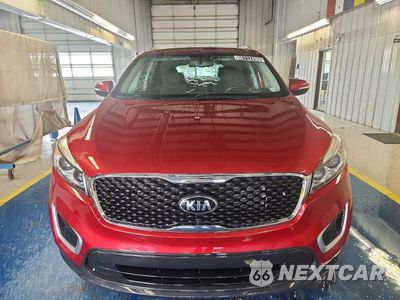 Piąte zdjęcie samochodu w środku: 2018 KIA SORENTO LX VIN:5XYPGDA3XJG347700 - miniatura
