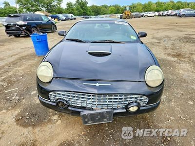 Piąte zdjęcie samochodu w środku: 2003 FORD THUNDERBIRD VIN:1FAHP60A33Y109283 - miniatura