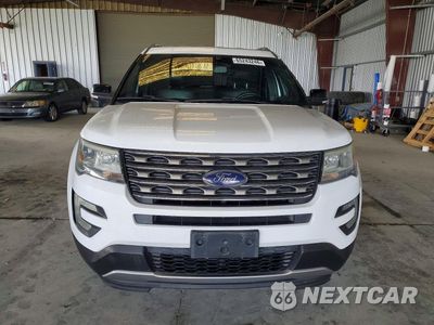 Piąte zdjęcie samochodu w środku: 2017 FORD EXPLORER XLT VIN:1FM5K7D81HGA61221 - miniatura