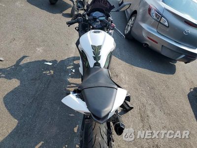 Zdjęcie 6 z 8 samochodu: 2017 KAWASAKI EX300 A VIN:JKAEX8A18HDA31781 - miniatura