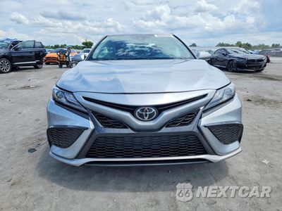 Piąte zdjęcie samochodu w środku: 2024 TOYOTA CAMRY XSE VIN:4T1K61AK6RU855526 - miniatura