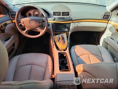 Zdjęcie 8 z 12 samochodu: 2007 MERCEDES-BENZ E 350 VIN:WDBUF56X27B146429 - miniatura