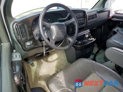 Zdjęcie 8 z 13 samochodu: 2002 GMC SAVANA RV G1500 VIN:1GDFG15R121190578 - miniatura