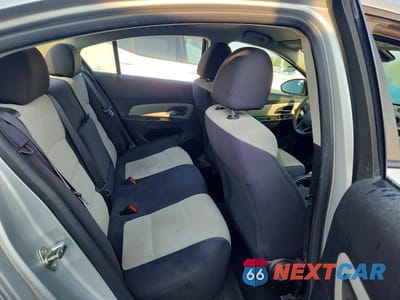 Zdjęcie 10 z 12 samochodu: 2013 CHEVROLET CRUZE LS VIN:1G1PA5SH7D7256217 - miniatura