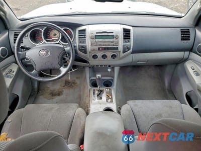 Zdjęcie 8 z 12 samochodu: 2011 TOYOTA TACOMA V6 VIN:5TFUU4EN5BX002256 - miniatura