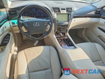 Zdjęcie 8 z 12 samochodu: 2008 LEXUS LS 460 VIN:JTHBL46F485061822 - miniatura