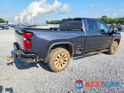 Trzecie zdjęcie samochodu z tyłu: 2024 CHEVROLET SILVERADO K2500 CUSTOM VIN:2GC4YME75R1232425 - miniatura