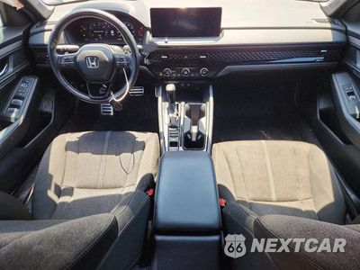 Zdjęcie 8 z 12 samochodu: 2024 HONDA ACCORD HYBRID SPORT VIN:1HGCY2F51RA012672 - miniatura