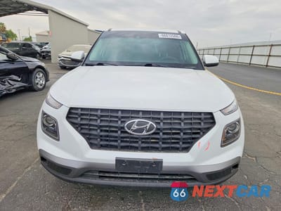 Piąte zdjęcie samochodu w środku: 2021 HYUNDAI VENUE SE VIN:KMHRB8A33MU063838 - miniatura