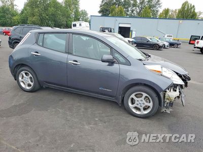 Czwarte zdjęcie samochodu z boku: 2013 NISSAN LEAF S VIN:1N4AZ0CP5DC402769 - miniatura