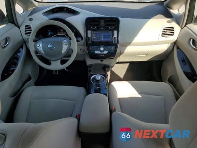 Zdjęcie 8 z 12 samochodu: 2011 NISSAN LEAF SV VIN:JN1AZ0CP4BT002535 - miniatura