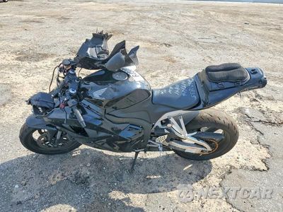 Trzecie zdjęcie samochodu z tyłu: 2011 HONDA CBR600 RR VIN:JH2PC4001BK400841 - miniatura