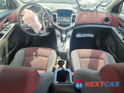 Zdjęcie 8 z 12 samochodu: 2014 CHEVROLET CRUZE LT VIN:1G1PC5SB7E7234452 - miniatura