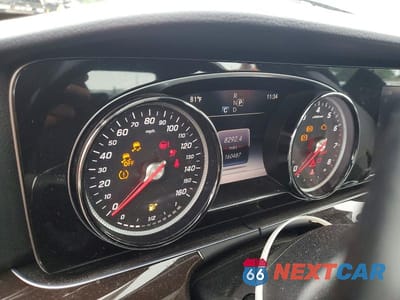 Zdjęcie 9 z 12 samochodu: 2019 MERCEDES-BENZ E 300 4MATIC VIN:WDDZF4KB4KA536156 - miniatura