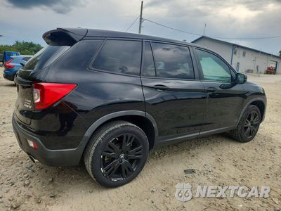 Trzecie zdjęcie samochodu z tyłu: 2021 HONDA PASSPORT SPORT VIN:5FNYF8H24MB003979 - miniatura