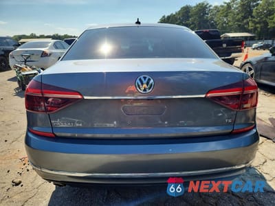 Zdjęcie 6 z 12 samochodu: 2017 VOLKSWAGEN PASSAT SE VIN:1VWBT7A37HC031156 - miniatura