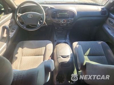 Zdjęcie 8 z 12 samochodu: 2006 TOYOTA TUNDRA DOUBLE CAB SR5 VIN:5TBDT44126S543531 - miniatura