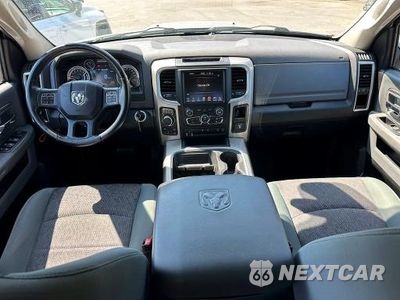 Piąte zdjęcie samochodu w środku: 2015 RAM 1500 SLT VIN:1C6RR7LM1FS752539 - miniatura