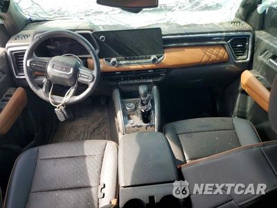 Zdjęcie 8 z 12 samochodu: 2024 GMC CANYON AT4 VIN:1GTP6DEK7R1297273 - miniatura