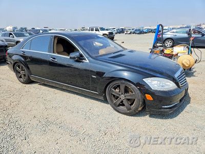 Czwarte zdjęcie samochodu z boku: 2012 MERCEDES-BENZ S 550 VIN:WDDNG7DB1CA440707 - miniatura