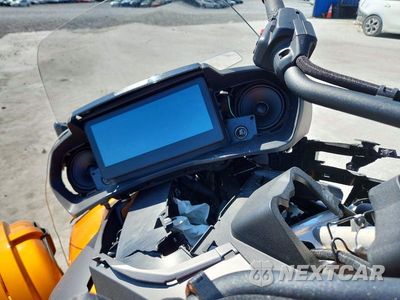 Zdjęcie 7 z 9 samochodu: 2024 CAN-AM SPYDER ROADSTER F3-T VIN:2BXREDD27RV000244 - miniatura