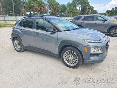 Czwarte zdjęcie samochodu z boku: 2021 HYUNDAI KONA SEL VIN:KM8K22AA8MU614715 - miniatura