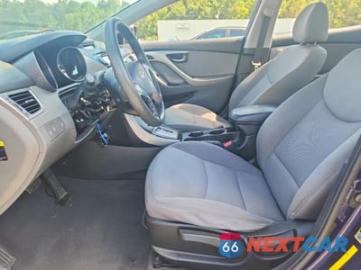 Zdjęcie 7 z 12 samochodu: 2013 HYUNDAI ELANTRA GLS VIN:5NPDH4AE6DH450000 - miniatura