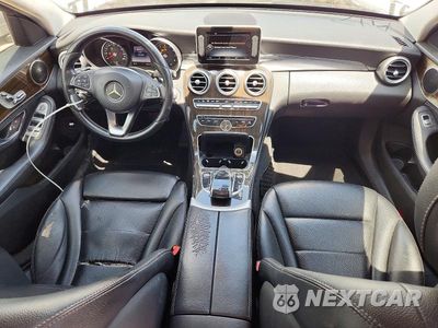 Zdjęcie 8 z 12 samochodu: 2015 MERCEDES-BENZ C 300 VIN:55SWF4JB4FU094148 - miniatura