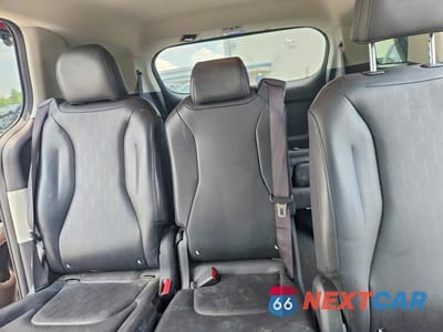 Zdjęcie 10 z 13 samochodu: 2023 KIA CARNIVAL LX VIN:KNDNB4H36P6196930 - miniatura
