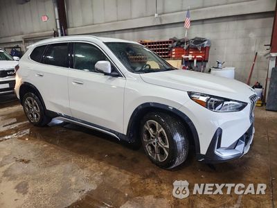 Czwarte zdjęcie samochodu z boku: 2023 BMW X1 XDRIVE28I VIN:WBX73EF03P5X85608 - miniatura