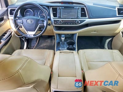 Zdjęcie 8 z 13 samochodu: 2018 TOYOTA HIGHLANDER XLE VIN:5TDJZRFH7JS531609 - miniatura