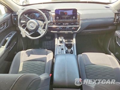 Zdjęcie 8 z 12 samochodu: 2025 NISSAN PATHFINDER SV VIN:5N1DR3BA0SC206365 - miniatura