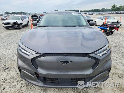 Piąte zdjęcie samochodu w środku: 2021 FORD MUSTANG MACH-E SELECT VIN:3FMTK1RM8MMA29151 - miniatura
