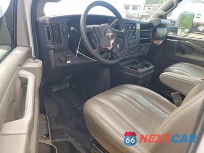 Zdjęcie 8 z 14 samochodu: 2022 GMC SAVANA CUT - BOX TRUCK VIN:7GZ37TC74NN010059 - miniatura