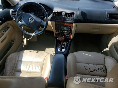 Zdjęcie 8 z 12 samochodu: 2002 VOLKSWAGEN JETTA GLX VIN:3VWTH69M22M174177 - miniatura