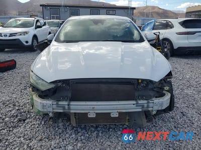 Piąte zdjęcie samochodu w środku: 2019 FORD FUSION SE VIN:3FA6P0LU0KR201474 - miniatura