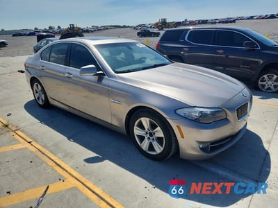 Czwarte zdjęcie samochodu z boku: 2013 BMW 528 I VIN:WBAXG5C51DD229524 - miniatura