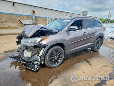 2019 TOYOTA HIGHLANDER SE 5TDJZRFH9KS572440 - główne zdjęcie licytacji z USA - miniatura