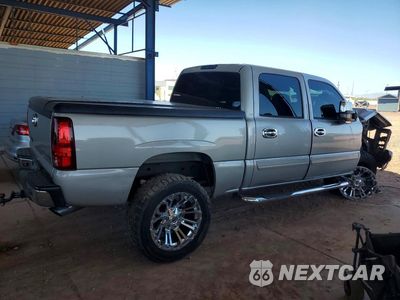 Trzecie zdjęcie samochodu z tyłu: 2005 CHEVROLET SILVERADO C1500 VIN:2GCEC13T751289186 - miniatura