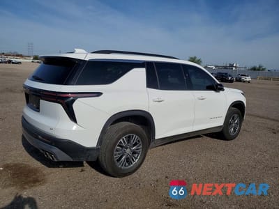 Trzecie zdjęcie samochodu z tyłu: 2024 CHEVROLET TRAVERSE LT VIN:1GNERGKS2RJ199327 - miniatura