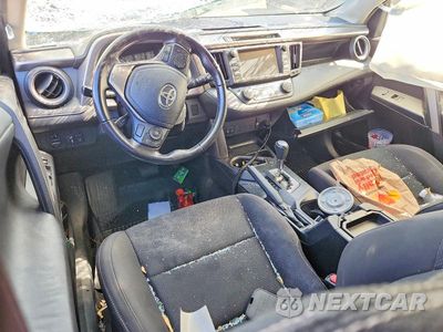 Zdjęcie 8 z 12 samochodu: 2017 TOYOTA RAV4 XLE VIN:JTMRFREV1HD203479 - miniatura