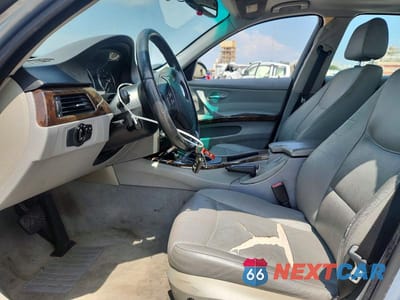 Zdjęcie 7 z 12 samochodu: 2006 BMW 325 I VIN:WBAVB13556KX42076 - miniatura